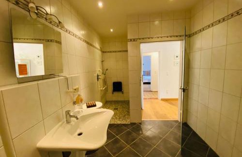 Kluesserath Apartment | NEU! Ferienwohnung Atelier 7