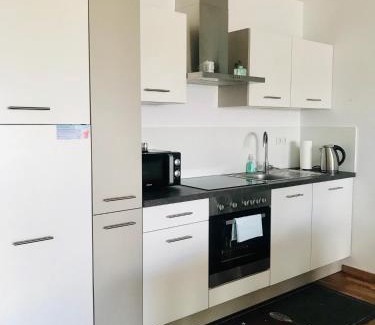 Sulzbach Apartment | NEU! TOP Apartment! 7km Saarbruecken! Terrasse, Garten!