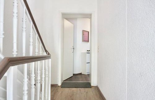 Pellenz Apartment | NEU zentrale Wohnung Netflix Balkon 4 Gäste