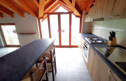 Cima Apartment | Neue Ferienwohnung mit Sicht auf Luganersee