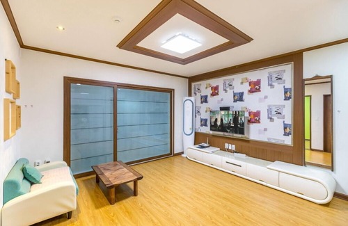 Yeongdeok House | Neulpureun Pension