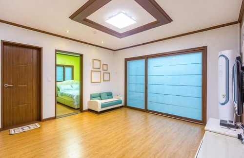 Yeongdeok House | Neulpureun Pension