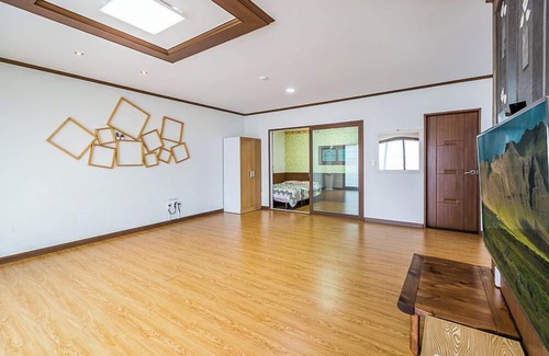 Yeongdeok House | Neulpureun Pension