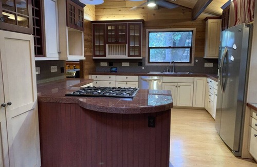 Nevada City Ski Chalet | Nevada City Luxury Retreat. Gorgeous Relaxing Chalet