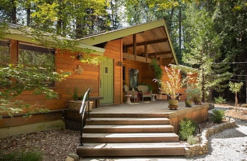 Nevada City Ski Chalet | Nevada City Luxury Retreat. Gorgeous Relaxing Chalet