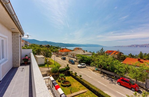 Novi Vinodolski Apartment | NEVENKA