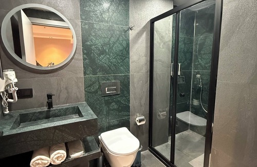 Avcilar Hotel | Nevizade Avangart Hotel