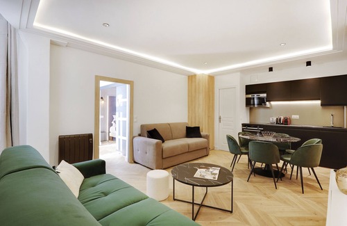 Quartier de la Porte-Saint-Denis Apartment | NEW Éclat du Faubourg 2 CH Luxe