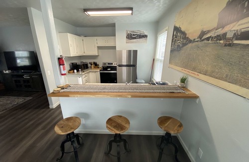 Grand Junction House | NEW 1 Block to Main St. Downtown - 3 bedroom, 2 bath