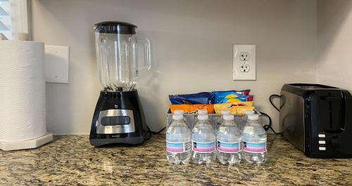 Norcross House | New! 10 Guest! King Bed! Patio! Grill! Near ATL & Downtown Norcross