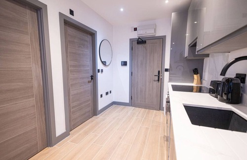 West Finchley Apartment | New 2-Bed, 2-Bath Central London Escape