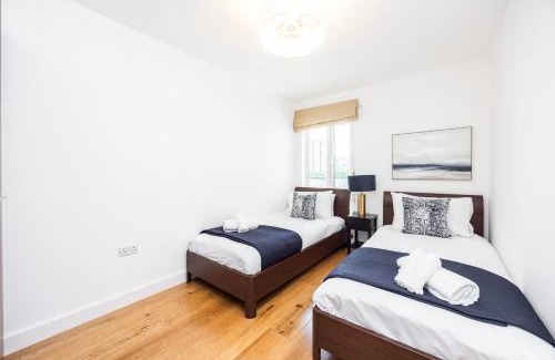 Whittington Apartment | New 2 Bed 2 Bath APT Perfect For Long Stays & Contractors