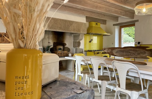 Kerlouan House | New, 20 meters from the sea, 19 people, table soccer, ping pong, JACUZZI, pétanque
