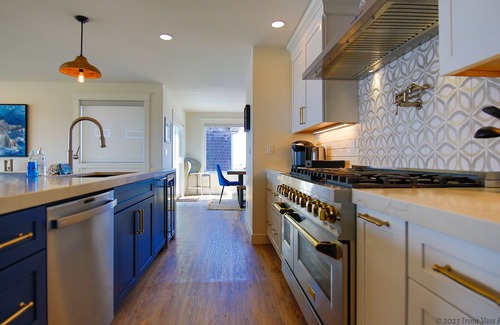 Bandon House | (New 2023) Luxury oceanfront home with spectacular twin beach views
