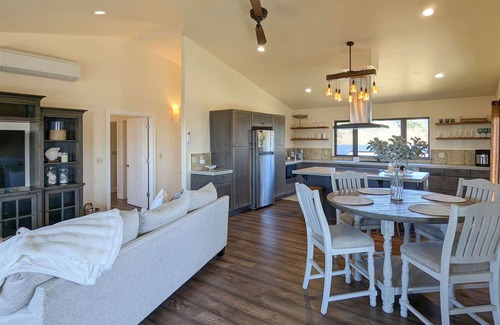 Bandon House | New 2025 "The Salty Sand Dollar"- Amazing Ocean Views & Beach Access
