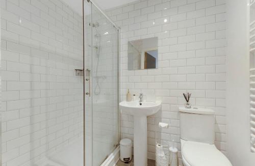 Old Trafford Apartment | New 2BR in Kinetic, Talbot Road