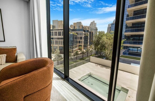 Downtown Dubai Apartment | New 2BR with Private Jacuzzi in City Centre