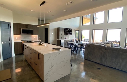 Jasper Cabin | New! 3-BR Lodge in Jasper with breathtaking views of the Arkansas Grand Canyon