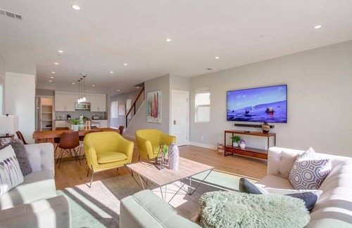 North Pacific Beach House | NEW 3 Story House * Ocean 2 Blocks * Water Views