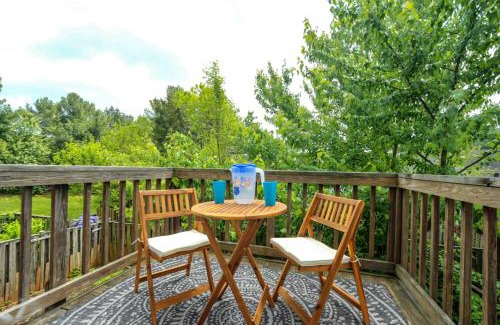 Potomac Falls House | NEW! 3-story Townhome - Private, Self checkin, Quiet.