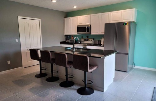 Kingsland House | New 4 Bedroom 2 Bath Home