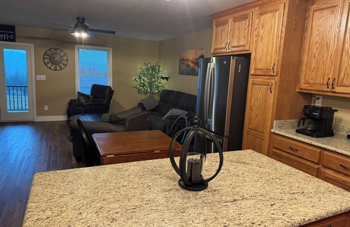 West Jefferson House | New 4 bedroom house secluded with Mountain View’s and access to New River