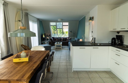 Scharendijke House | NEW: 400m² garden, sauna, Zeeland (Renesse), sea, North Sea dog WiFi