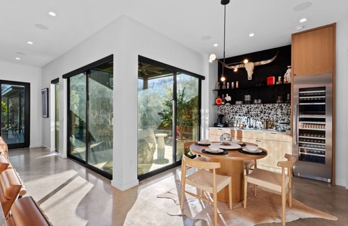 Zilker House | New! 6 BR, 4.5B, Pool, Hot Tub, Cold Plunges, Outdoor Sauna, Bar, 9 TVs, Arcade