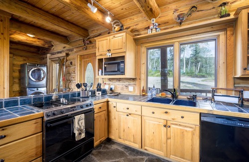 Steamboat Springs Cabin | NEW ABSOLUTE TRANQUILITY! Log cabin, professionally decorated, stunning view