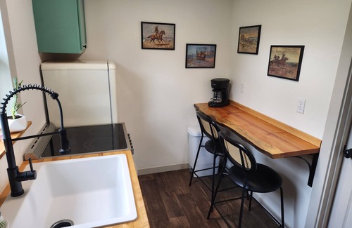 Martin City Cabin | New and Wonderfully Equipped Comfy Cottage - 9 Miles from West Glacier