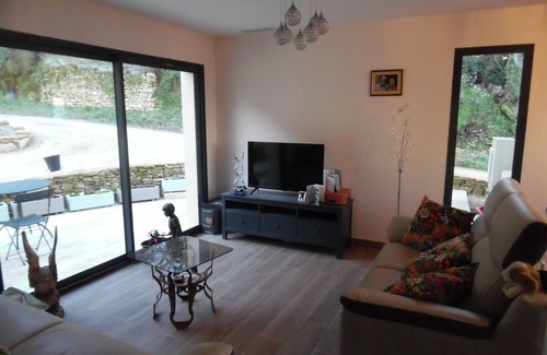 Bonnieux Bed & Breakfast | New, B&B," coeur-de-Bonnieux" WiFi and AC in beautiful Bonnieux Luberon France