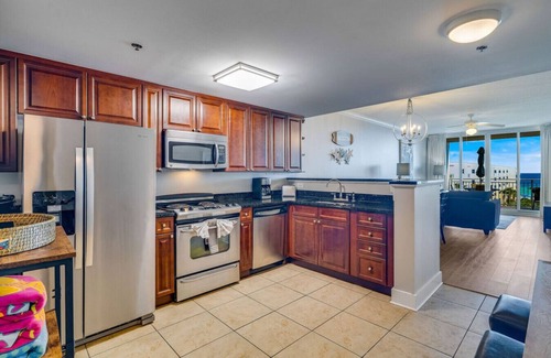 Fort Walton Beach Condo | *NEW* Beachfront Bliss|Sleeps 8|2 Pools|Lazy River