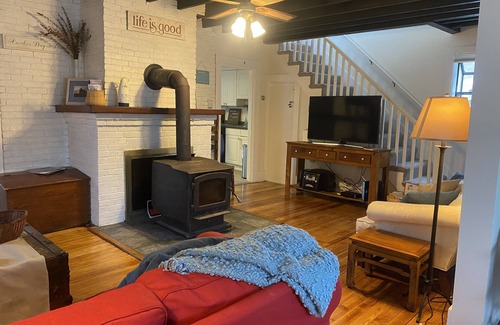 Plymouth House | NEW- Boardwalk Beach Rental-Steps to private beach in Manomet, MASS