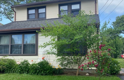 Plymouth House | NEW- Boardwalk Beach Rental-Steps to private beach in Manomet, MASS