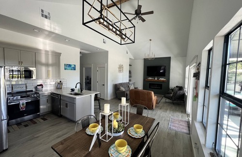 Porum House | New Breathtaking Lakeside #1 Home
