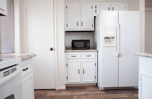 Sharpstown House | New! Bright and Cozy Modern home