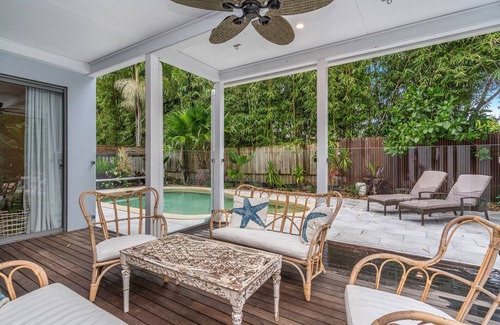 New Brighton Apartment | New Brighton Beach House - walk to beach