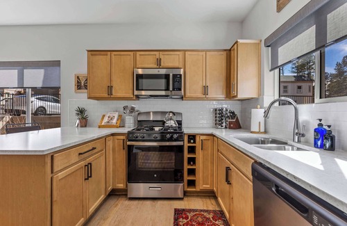 Flagstaff House | New Build | Interior Designed Townhouse | Sleeps 6