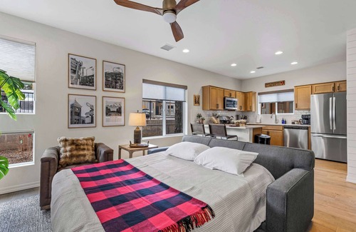 Flagstaff House | New Build | Interior Designed Townhouse | Sleeps 6