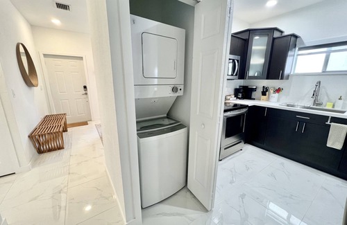 West Little River House | NEW BUILD! Luxury 3 Bedroom/2 Bathroom Private Clean Home - MIAMI☀️🏝