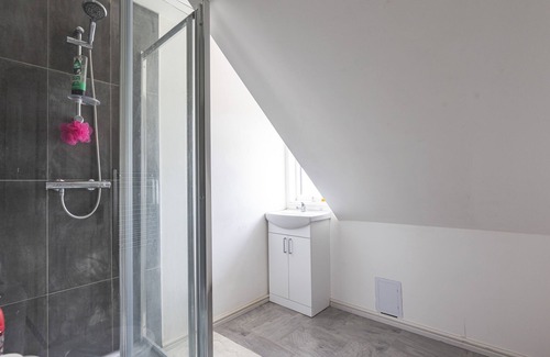 South Acton Apartment | New Built Spacious Studio Flat In Acton London W3