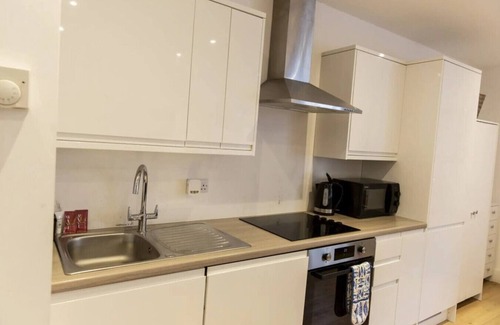 Maidstone Apartment | NEW! Central Studio w/Sofa Bed & Pet-Friendly