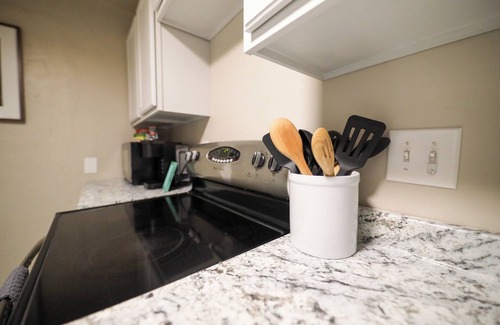 Fairbanks House | NEW Centrally located 2 bedroom home