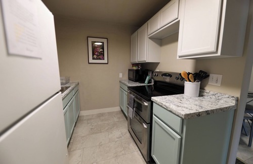 Fairbanks House | NEW Centrally located 2 bedroom home