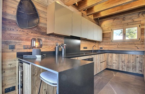 Plagne Centre Ski Chalet | New chalet in La Plagne with parking and sauna