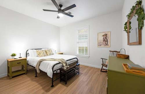 Waco House | New Charming 2-Bedroom Home Minutes to Downtown