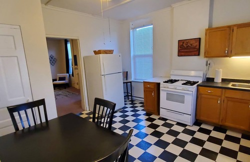 Lemay Apartment | NEW Charming Apartment Great for Traveling Nurses, Corporate & Short-Term Rental