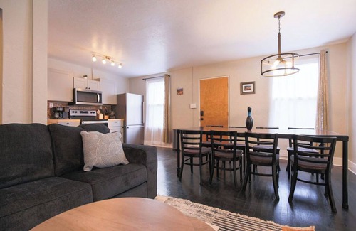 Canon City House | New · Charming Downtown Retreat with Hot Tub