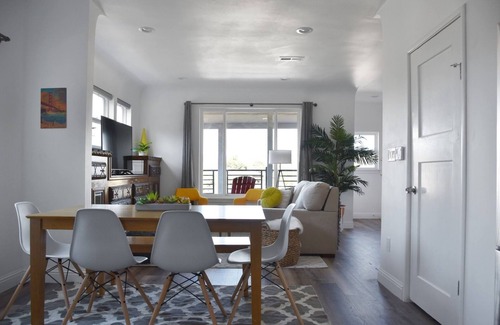 Mill Valley House | NEW Colorful + Spacious 3BD/2BA Home in the ❤️of Mill Valleyn- Fully remodeled