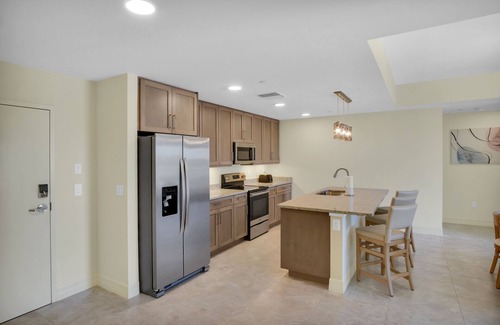 Clearwater Beach Condo | New! Condo in exclusive Avalon Club